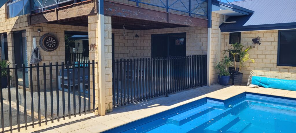 Batten Pool Fencing