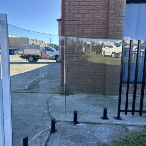 12mm Curved Glass Fencing Panel (45 or 90 Degree)